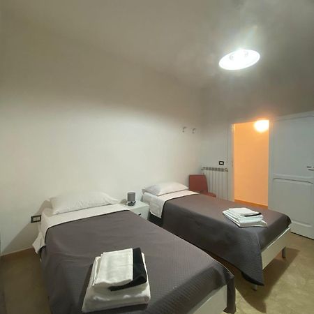 Tre Regine Napoli Apartment Bagian luar foto