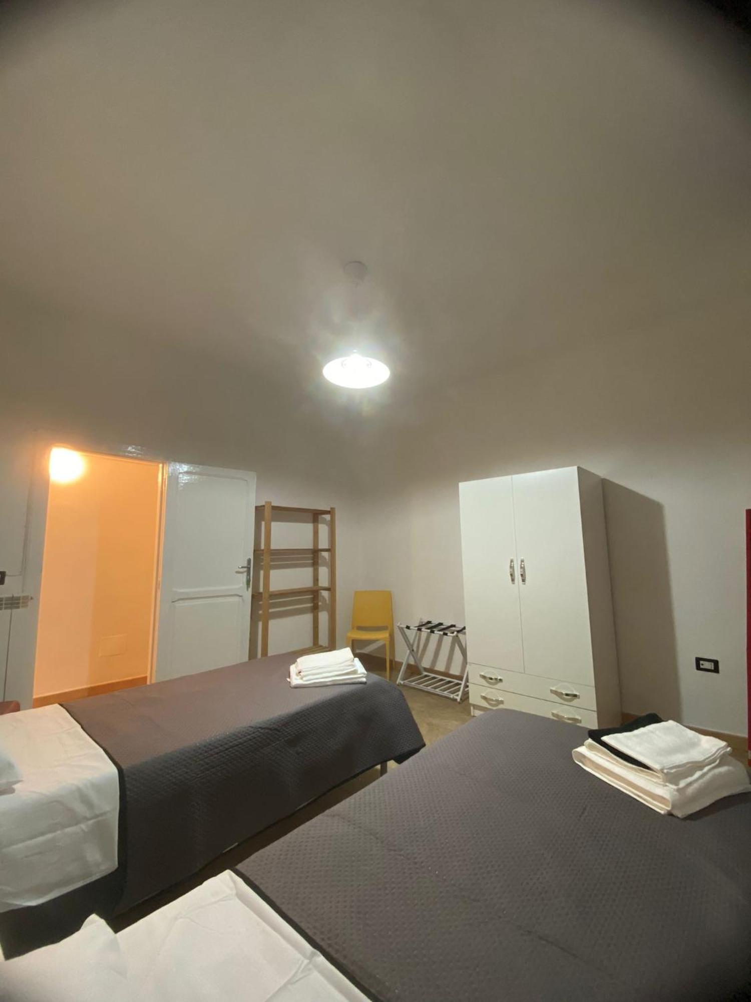 Tre Regine Napoli Apartment Bagian luar foto