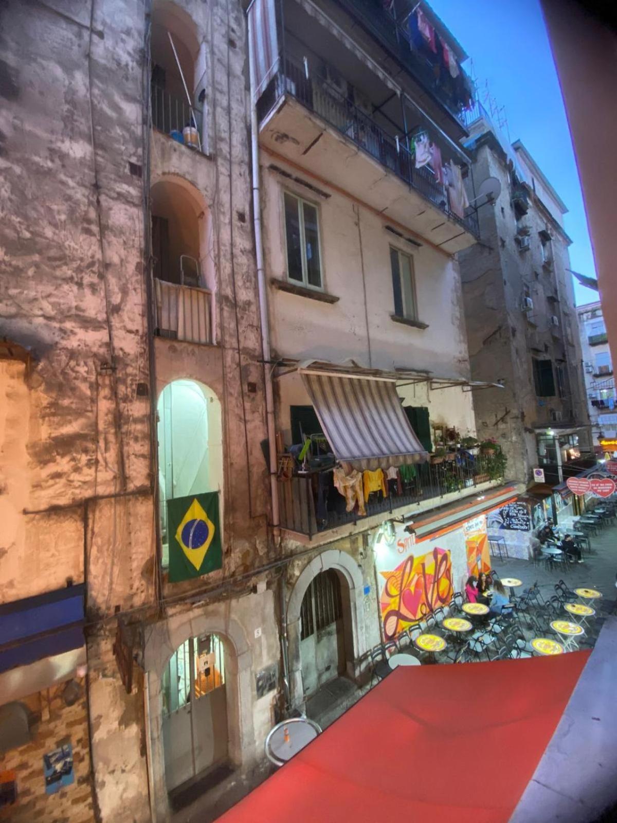 Tre Regine Napoli Apartment Bagian luar foto