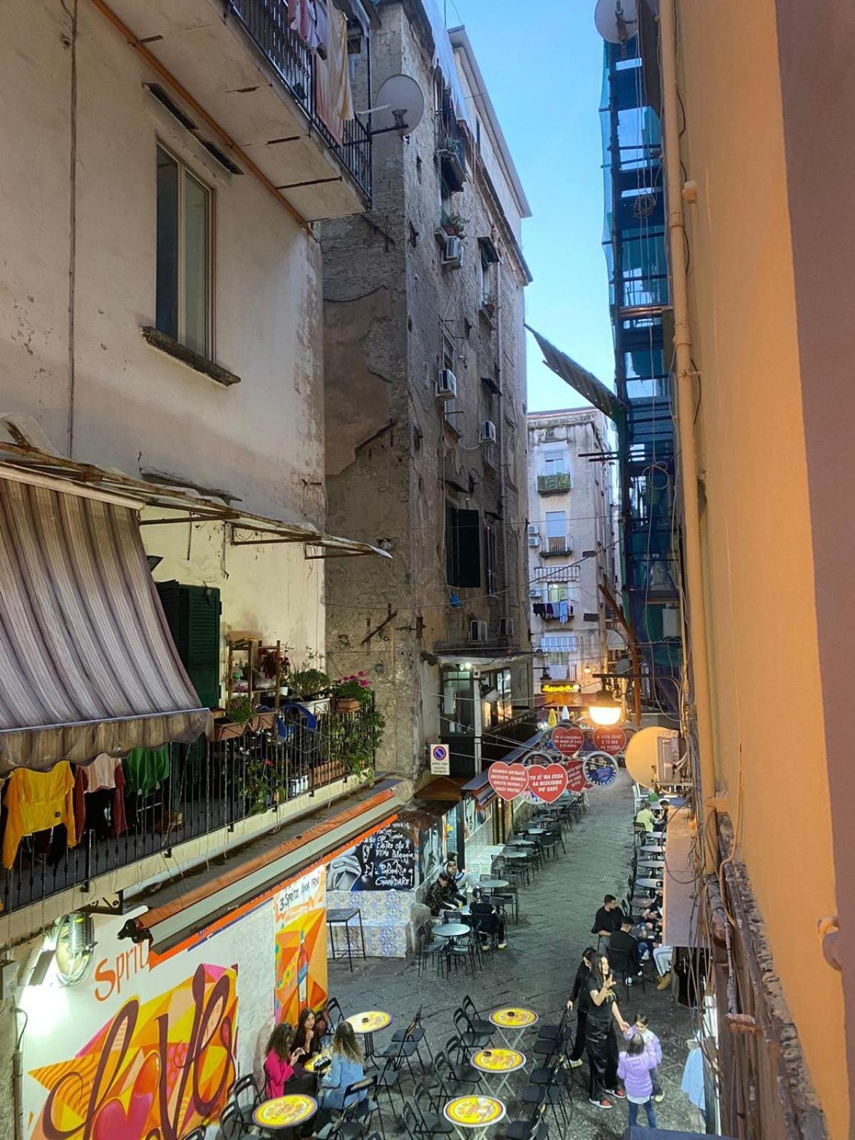Tre Regine Napoli Apartment Bagian luar foto